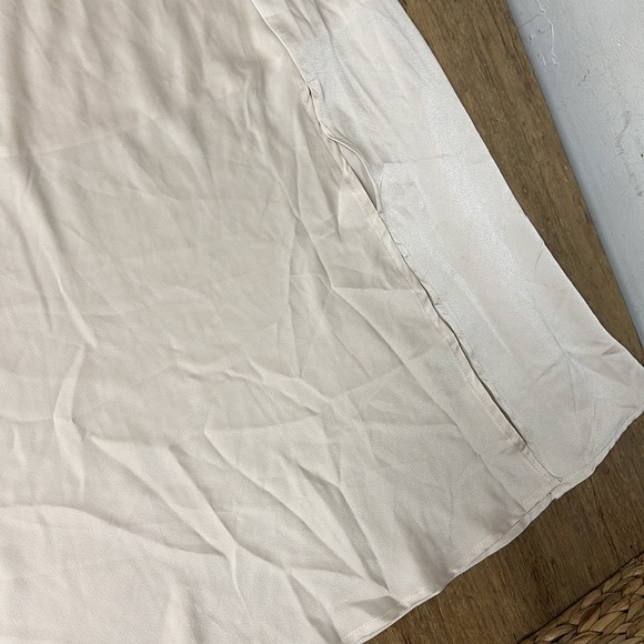 Here comes the sun Nwt ivory semi formal flutter sleeve side slit midi dress - Picture 4 of 9